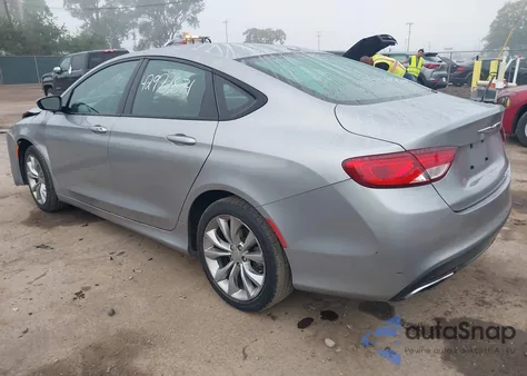 2015 Chrysler 200 S z USA, uszkodzony, nr VIN 1C3CCCBB8FN668083